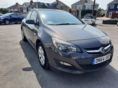 VAUXHALL ASTRA 1.6 16v Design Euro 5 5dr